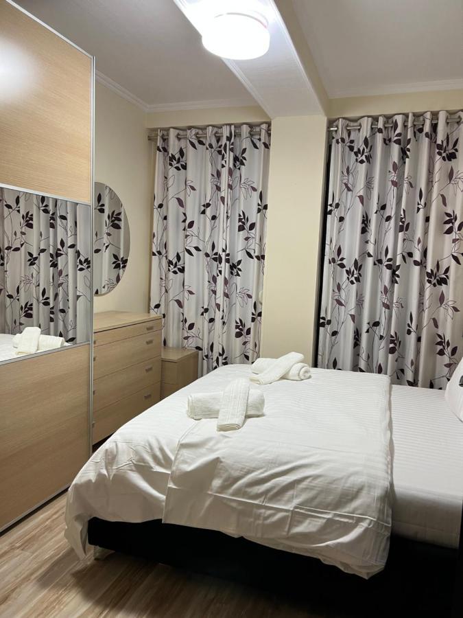 Ergi'S Host Apartment Tiranë Ngoại thất bức ảnh