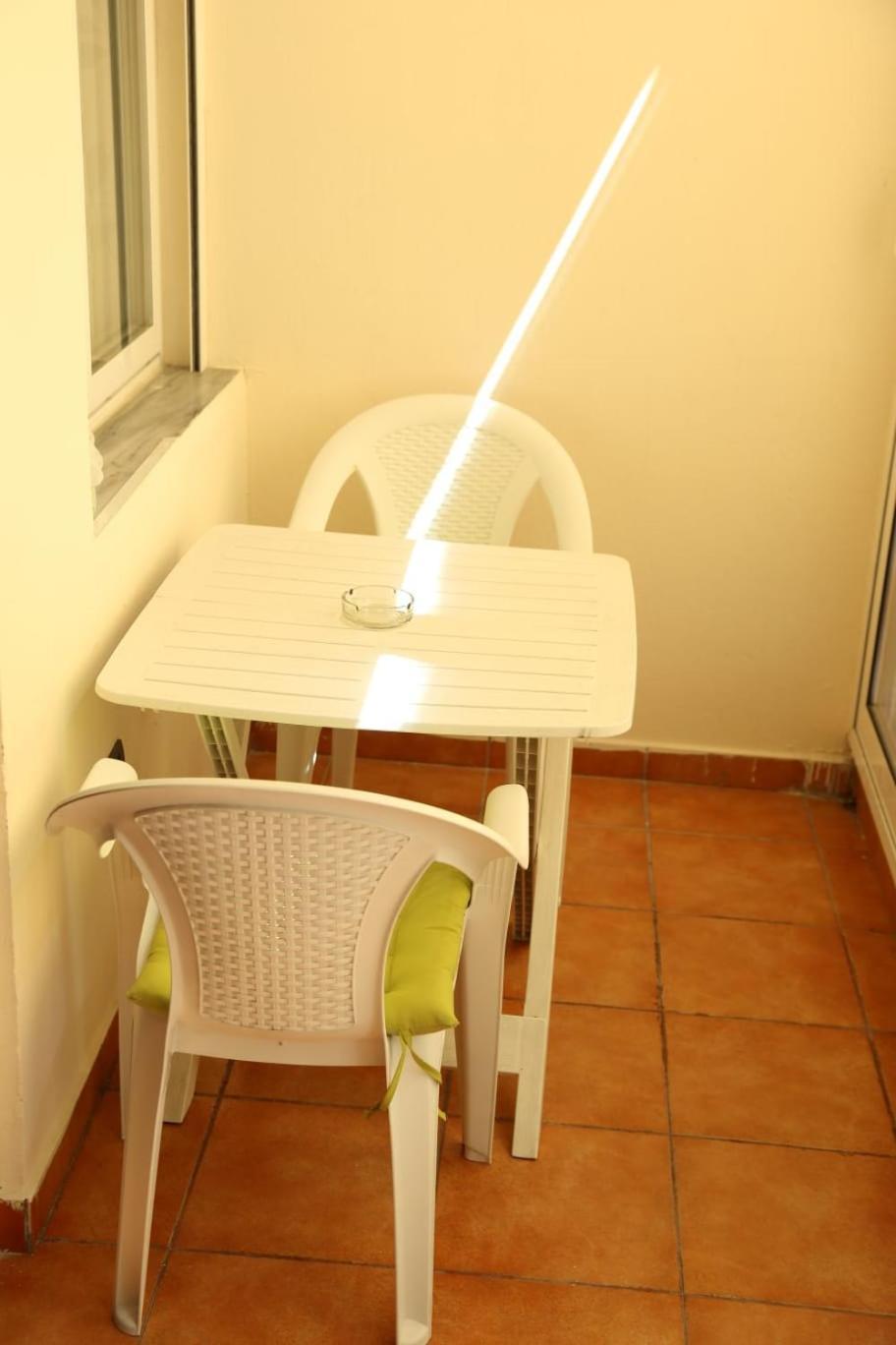 Ergi'S Host Apartment Tiranë Ngoại thất bức ảnh