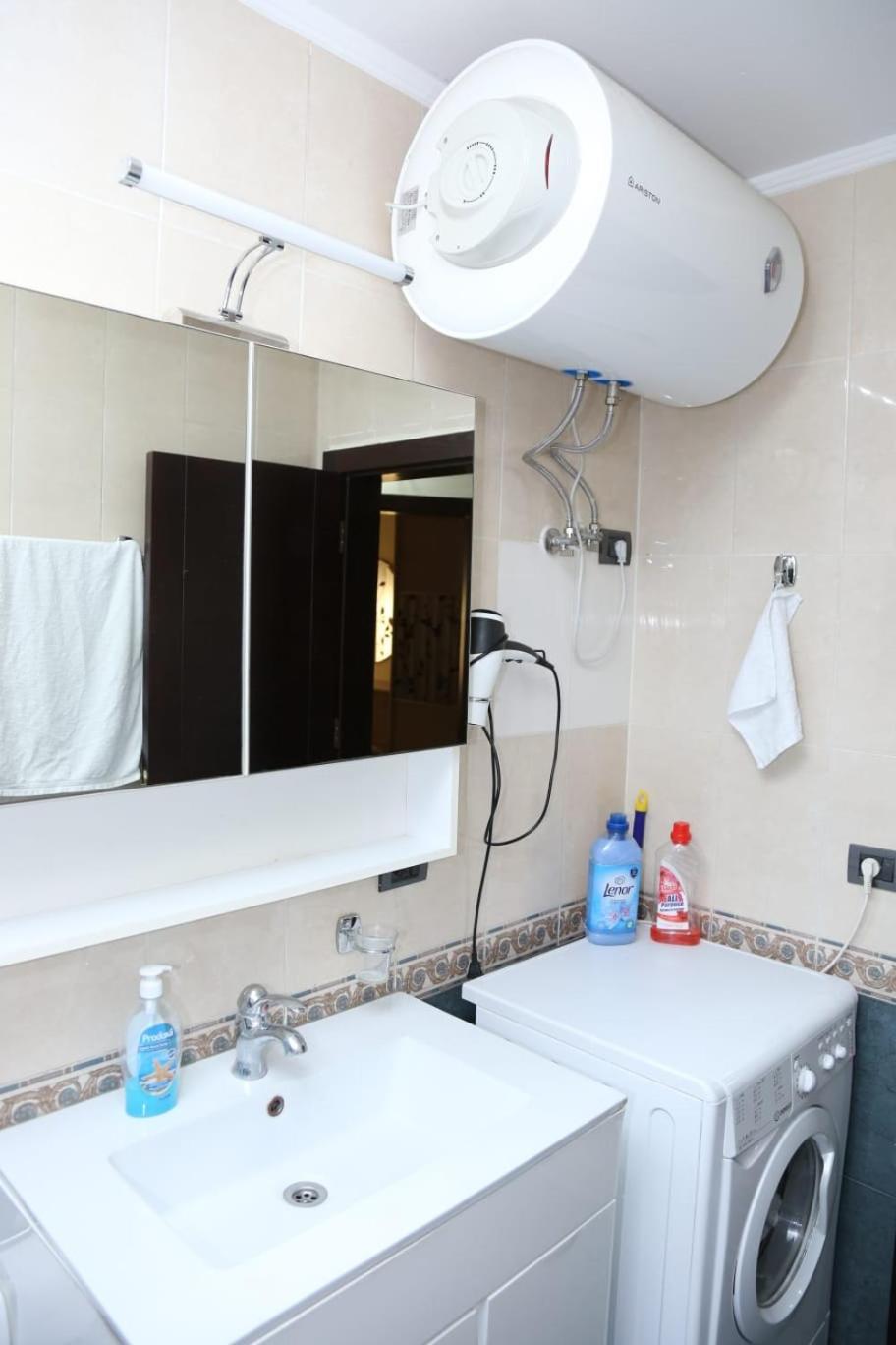 Ergi'S Host Apartment Tiranë Ngoại thất bức ảnh